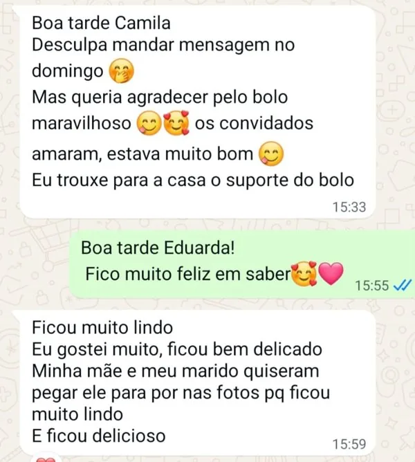 Print de conversa no WhatsApp com a cliente Eduarda elogiando a Camila